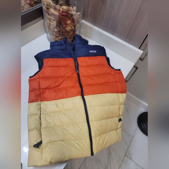 Patagonia Down Vest (size XL 14) - Picture 1 of 6